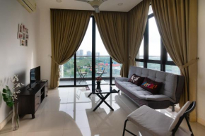 Lux DPristine 3BR Home w Views, 5mins to Legoland